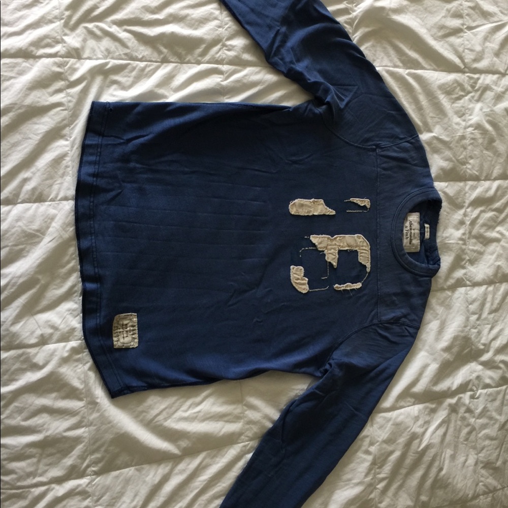 Abercrombie and Fitch sweater - size XL
